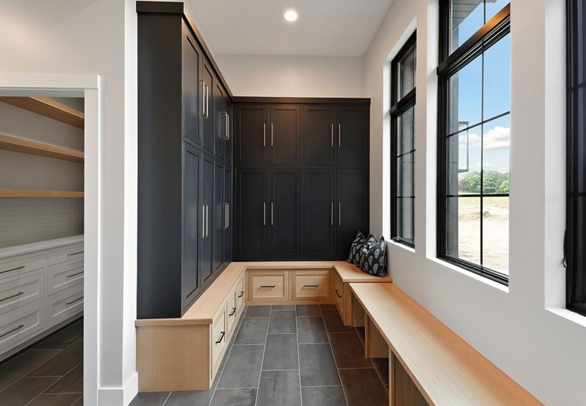 Drop Zones and Lockers